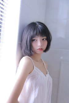 走一步故意深深地撞咬合花园长凳